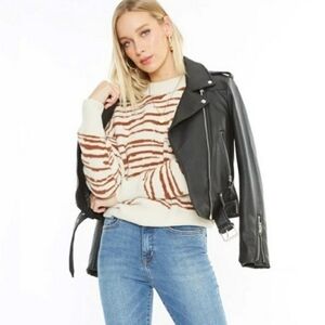 NWT 4SI3NNA Rebecca Zebra Print Pullover Sweater